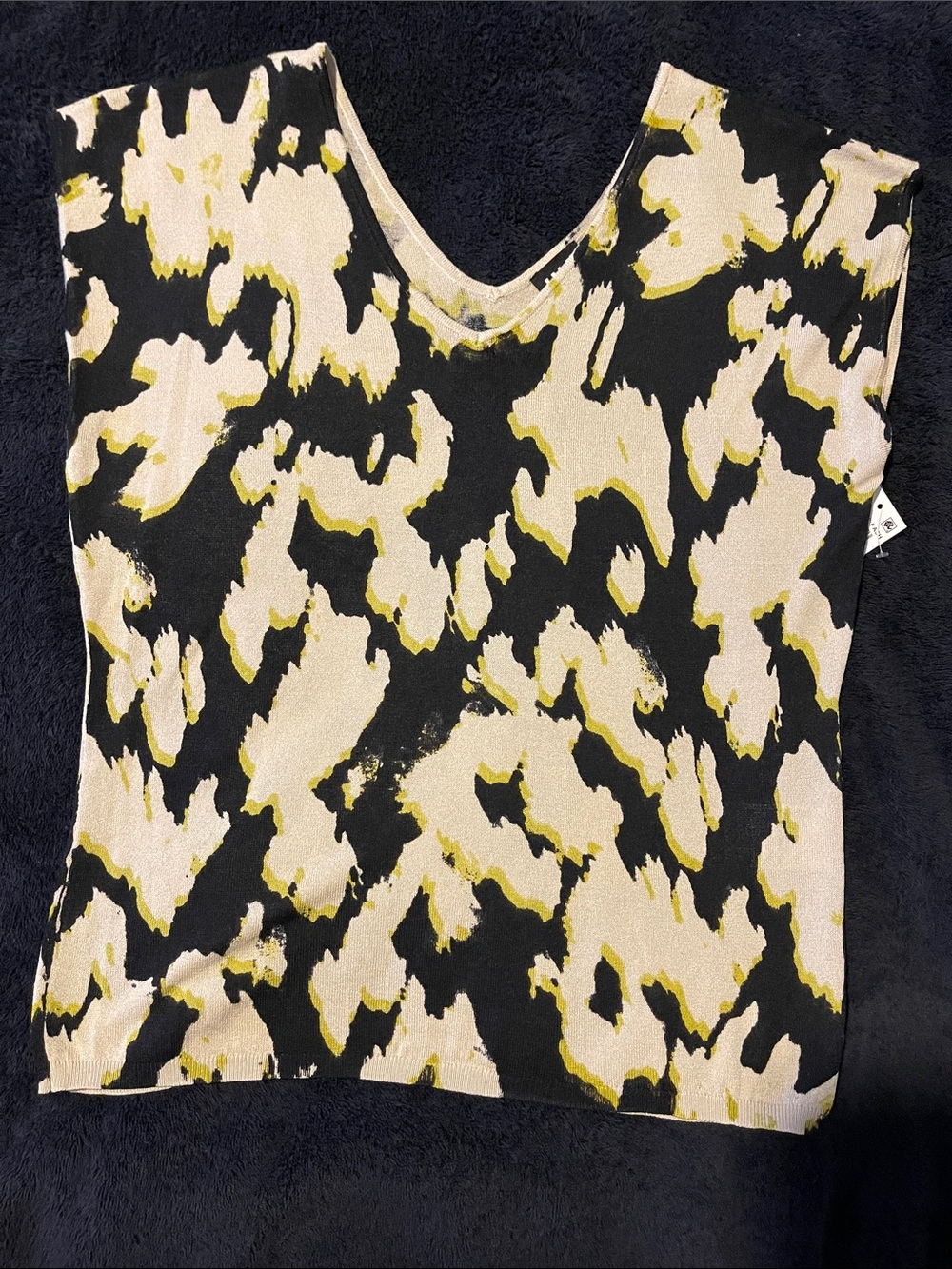 INC International Concepts Black, Cream &‎ Olive Abstract V-Neck Tank